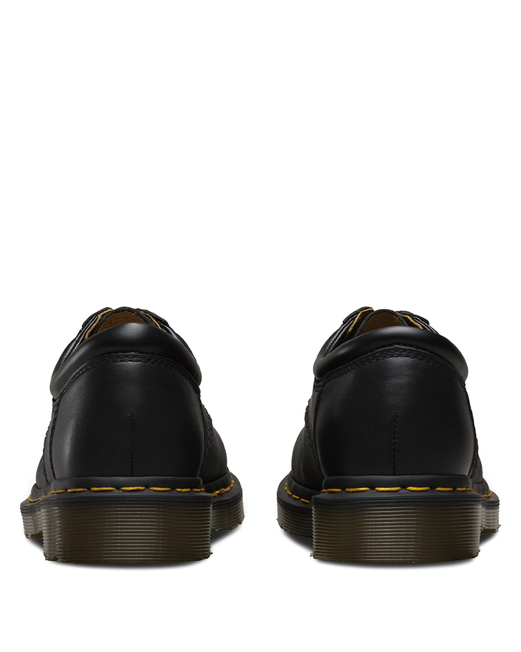 Bei PICK UP in Düsseldorf findest Du Dr. Martens, 8053 Black Nappa  und viel mehr von Dr. Martens