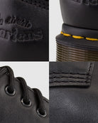 Bei PICK UP in Düsseldorf findest Du Dr. Martens, 8053 Black Nappa  und viel mehr von Dr. Martens