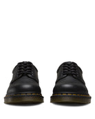 Bei PICK UP in Düsseldorf findest Du Dr. Martens, 8053 Black Nappa  und viel mehr von Dr. Martens