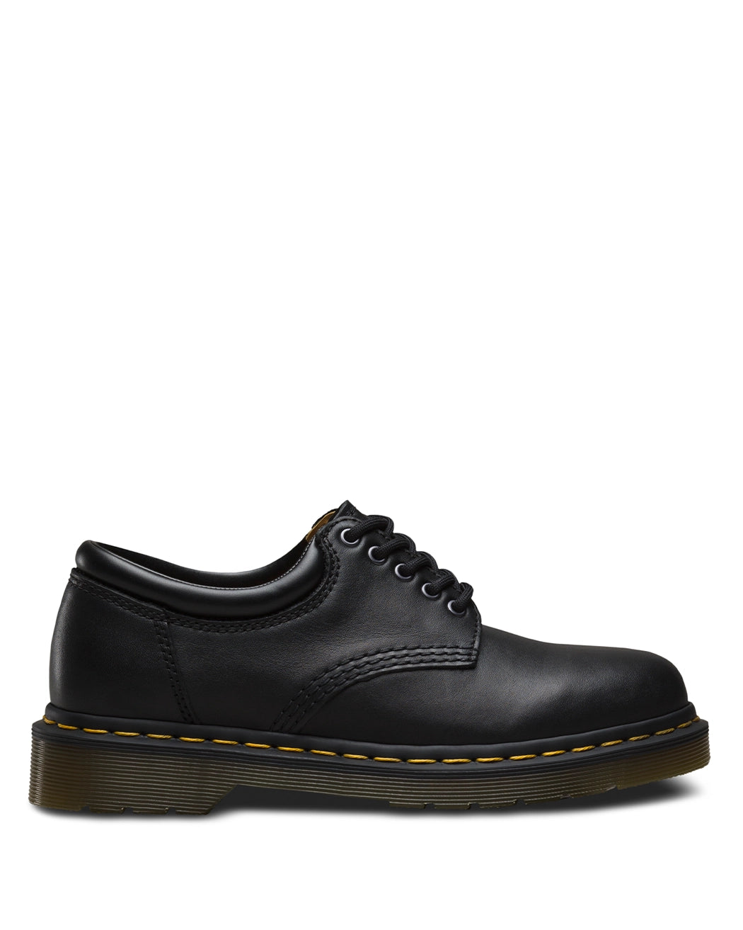 Bei PICK UP in Düsseldorf findest Du Dr. Martens, 8053 Black Nappa  und viel mehr von Dr. Martens