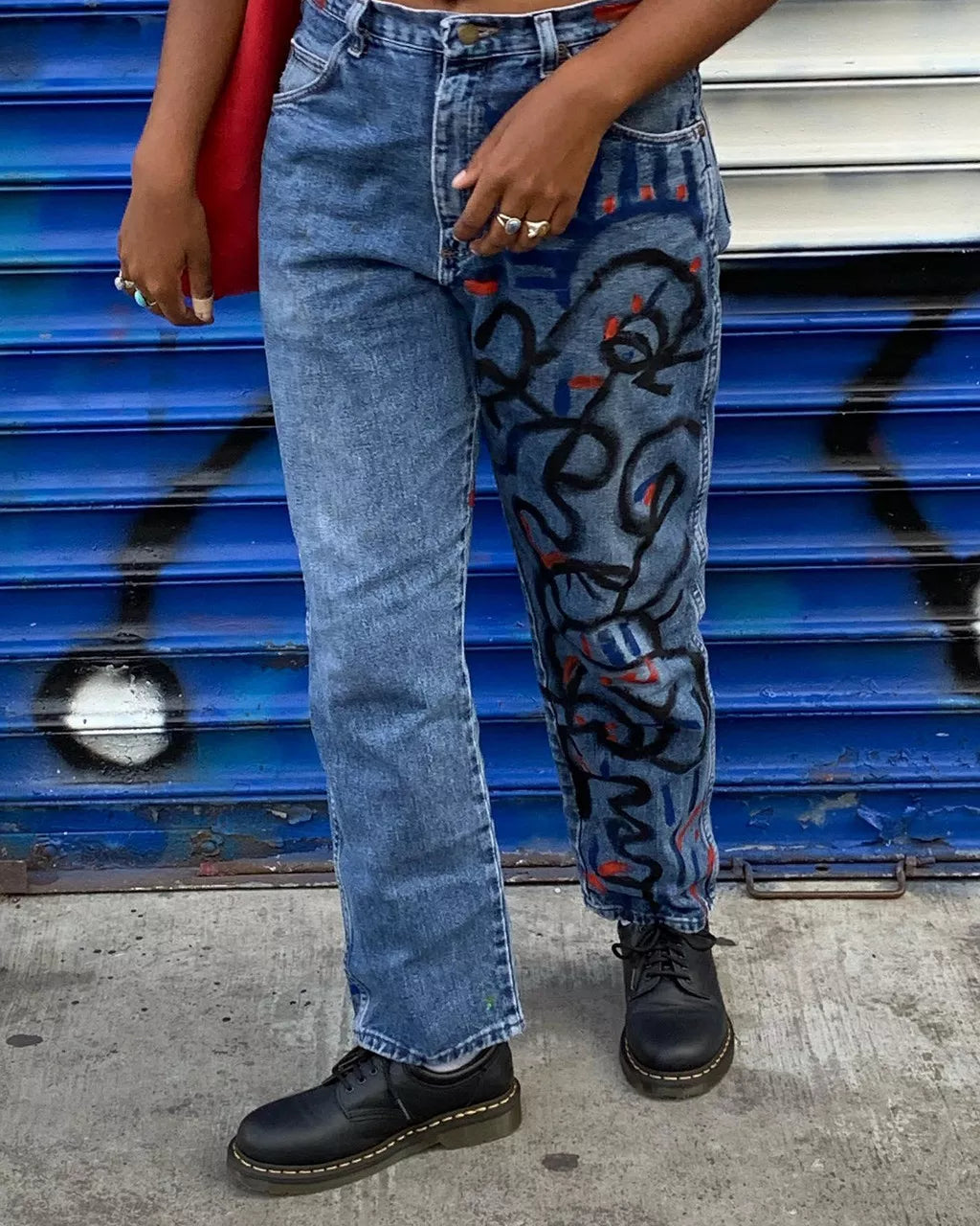 Bei PICK UP in Düsseldorf findest Du Dr. Martens, 8053 Black Nappa  und viel mehr von Dr. Martens