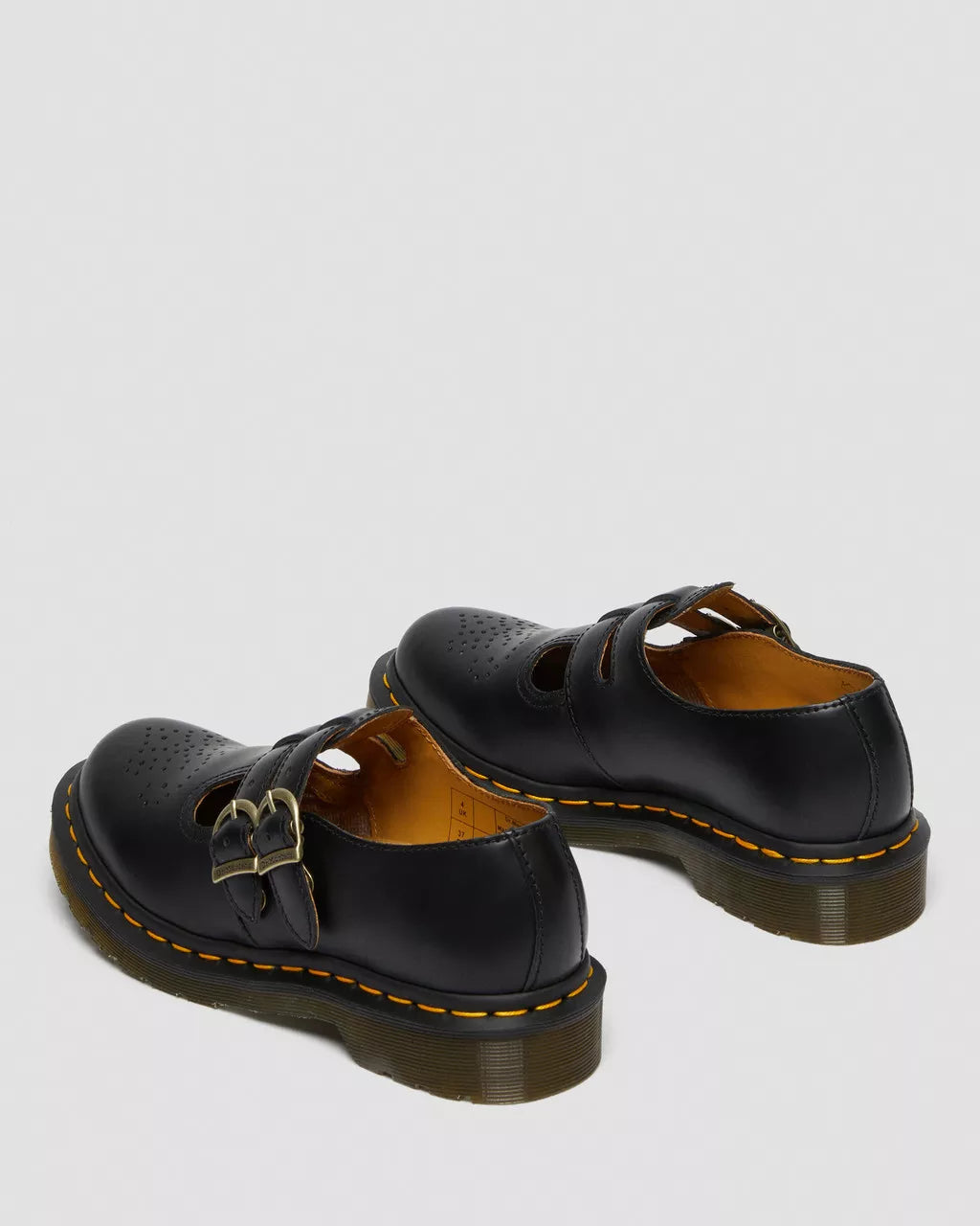 Bei PICK UP in Düsseldorf findest Du Dr. Martens, 8065 Black Smooth  und viel mehr von Dr. Martens
