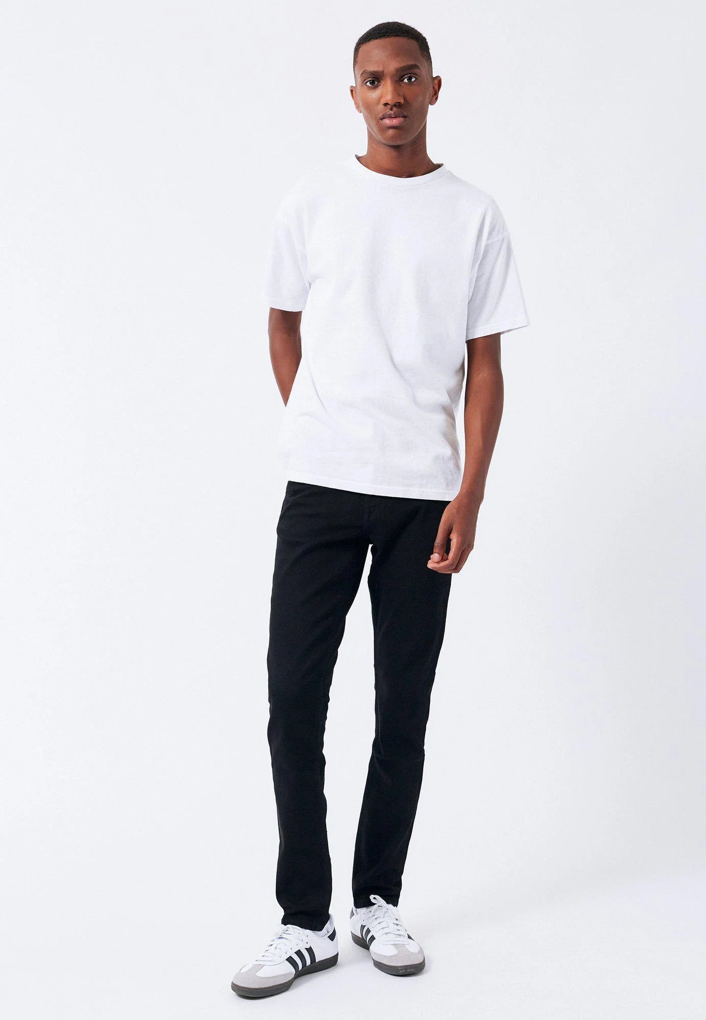 Bei PICK UP in Düsseldorf findest Du Dr. Denim, Clark, Black  und viel mehr von Dr. Denim