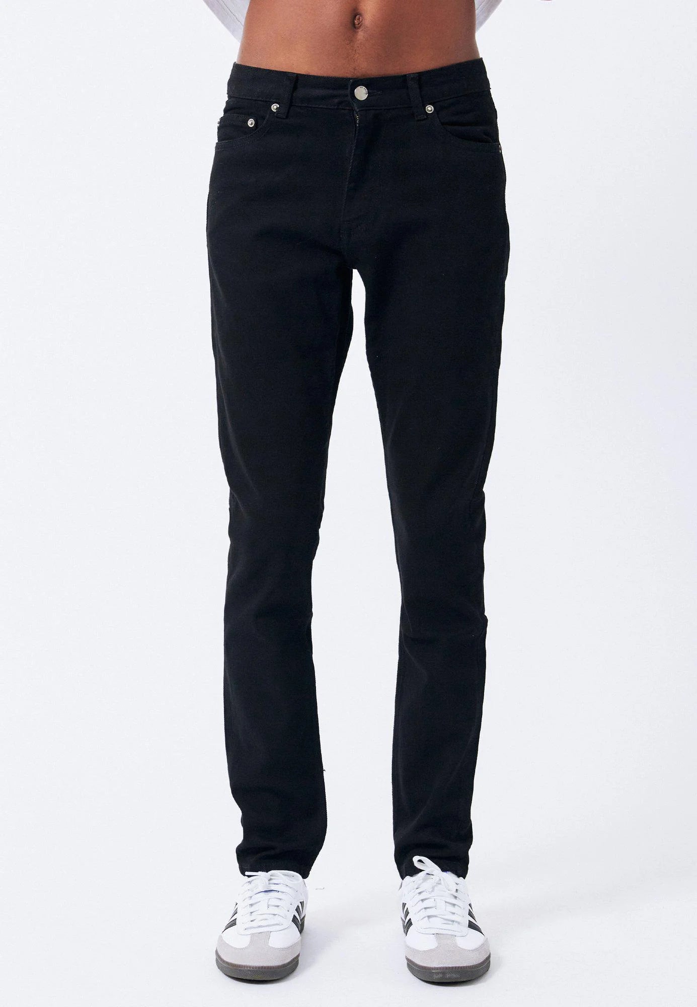 Bei PICK UP in Düsseldorf findest Du Dr. Denim, Clark, Black  und viel mehr von Dr. Denim