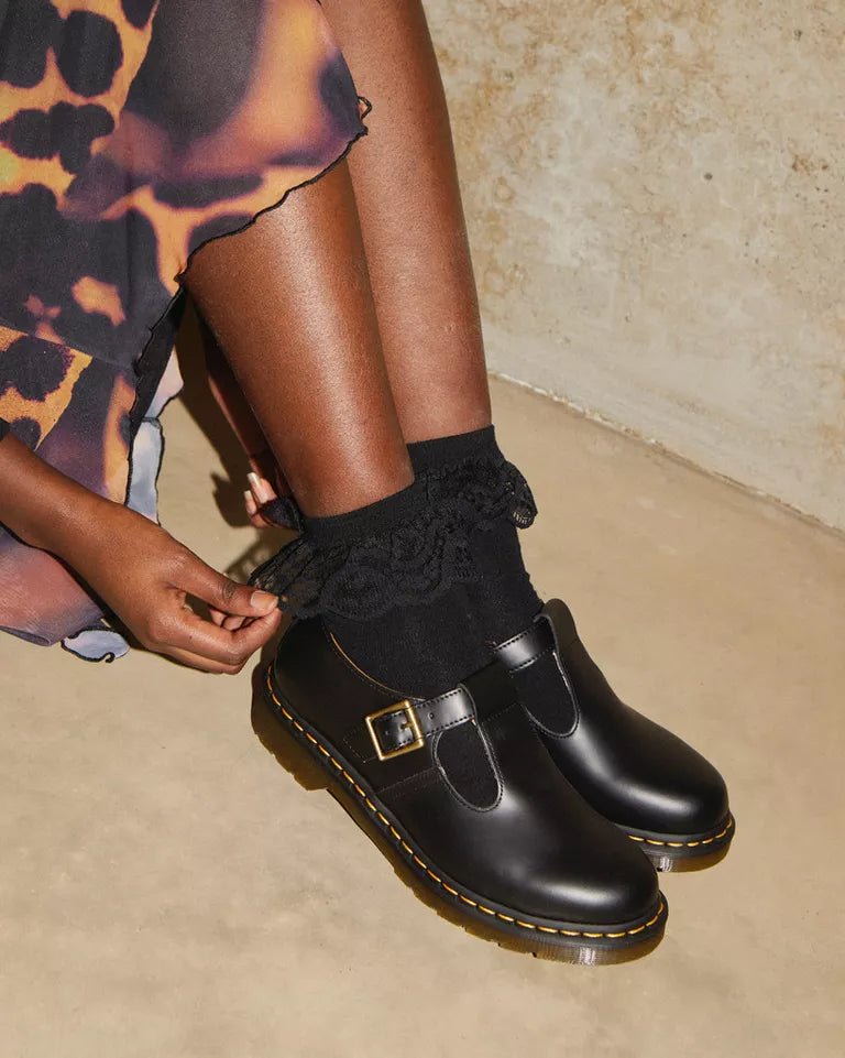 Bei PICK UP in Düsseldorf findest Du Dr. Martens, Polley Black Smooth  und viel mehr von Dr. Martens