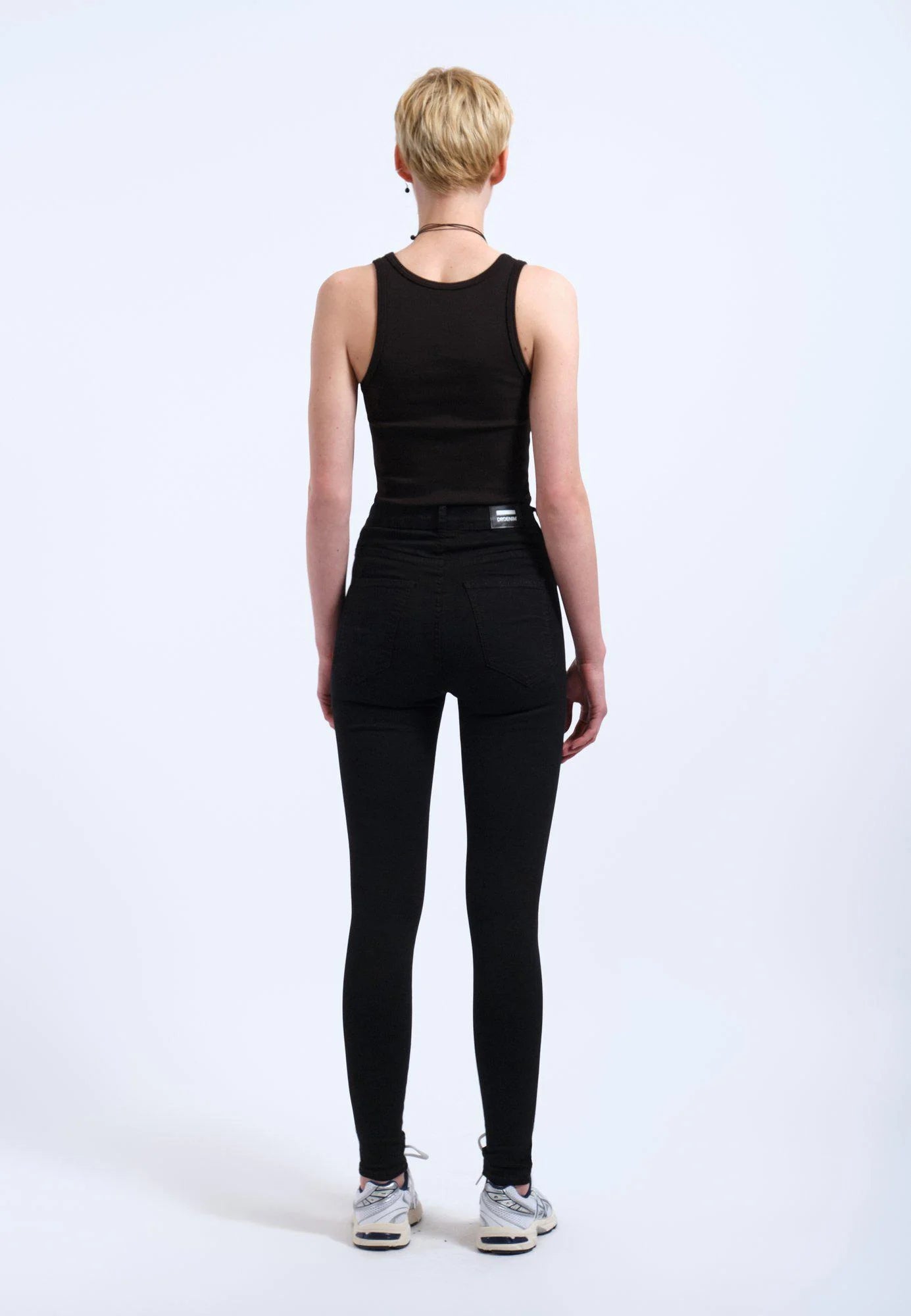Bei PICK UP in Düsseldorf findest Du Dr. Denim, Moxy, Black  und viel mehr von Dr. Denim