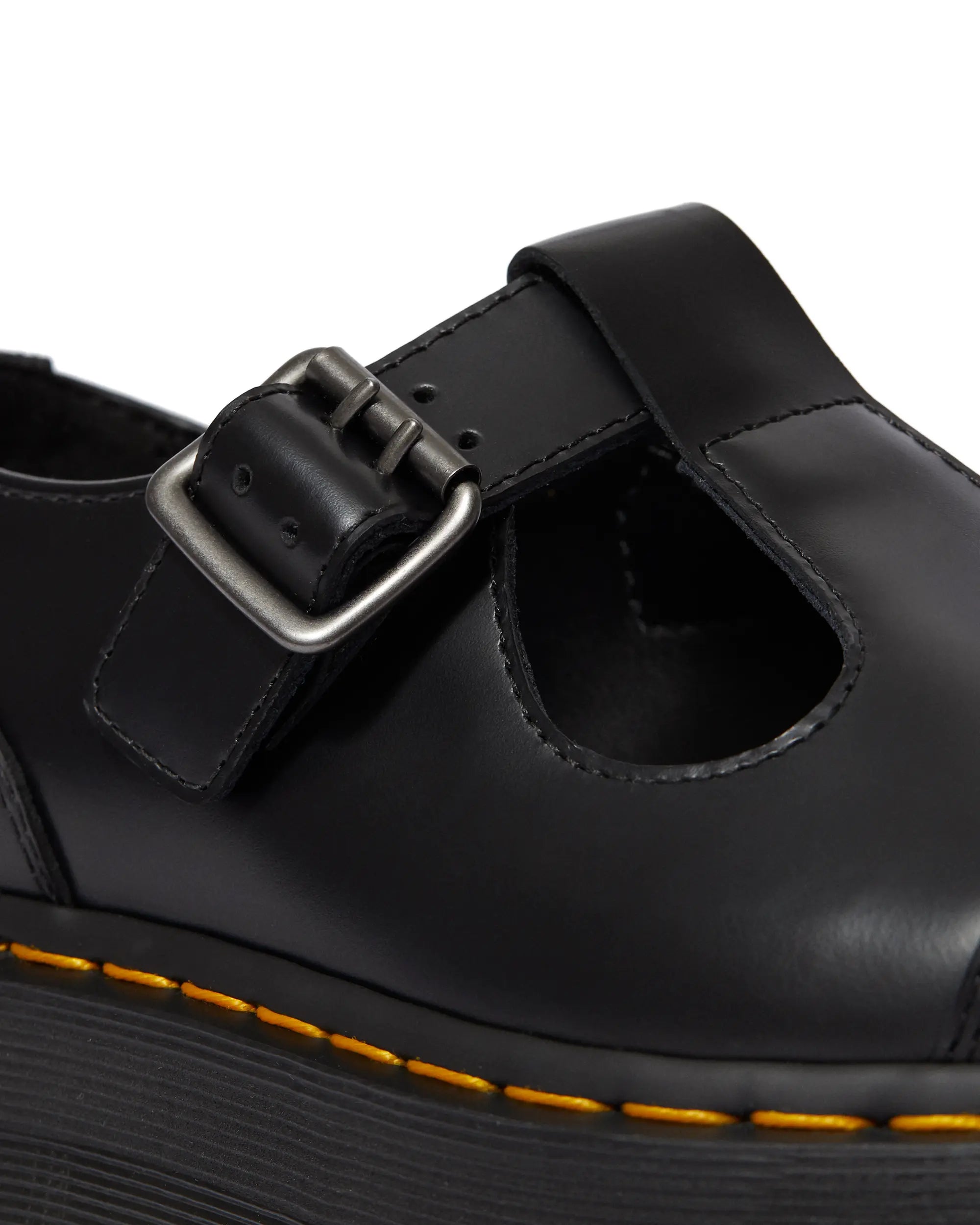 Bei PICK UP in Düsseldorf findest Du Dr. Martens, Bethan Black Polished Smooth  und viel mehr von Dr. Martens
