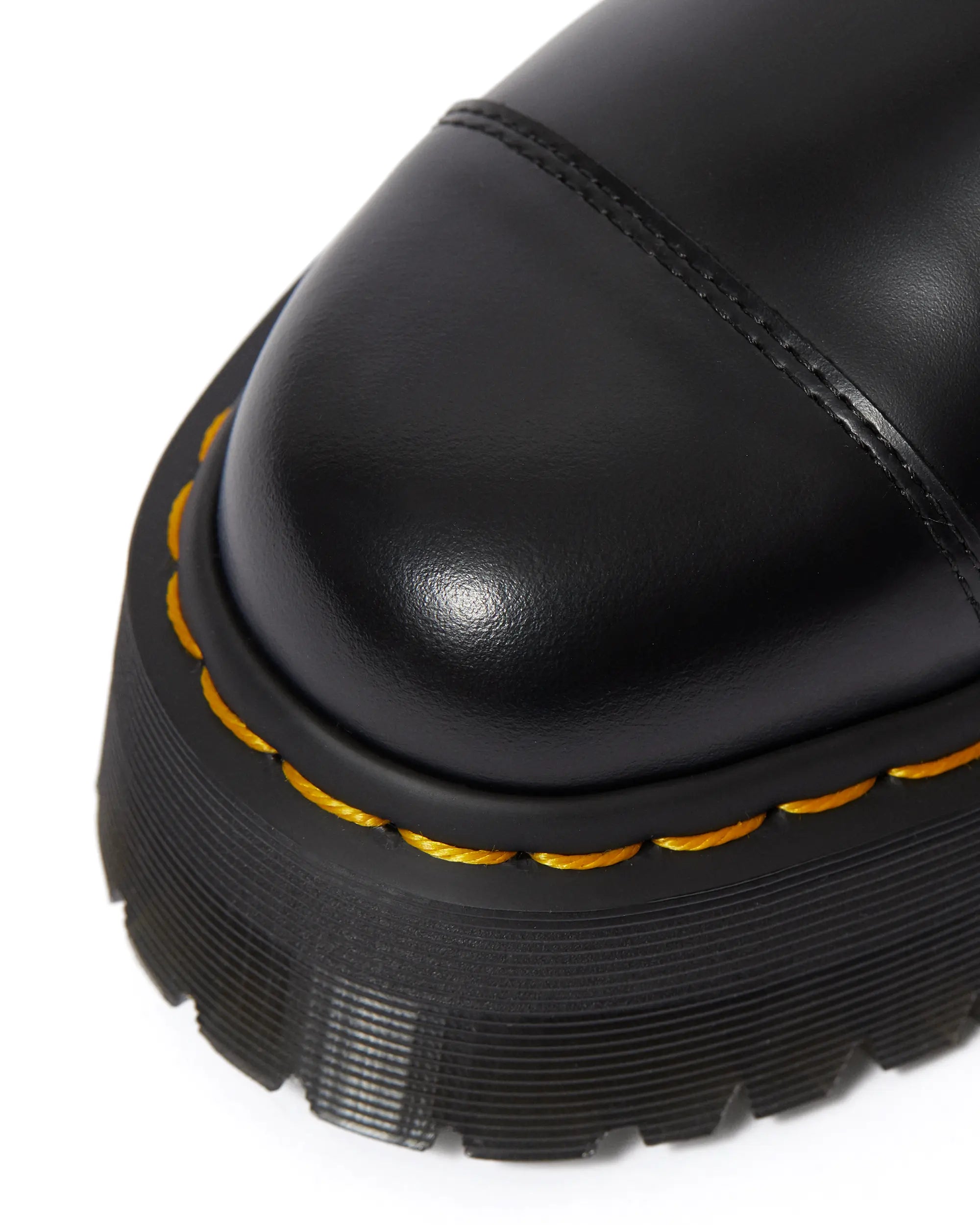 Bei PICK UP in Düsseldorf findest Du Dr. Martens, Bethan Black Polished Smooth  und viel mehr von Dr. Martens