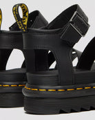 Bei PICK UP in Düsseldorf findest Du Dr. Martens, Blaire Black Athena  und viel mehr von Dr. Martens
