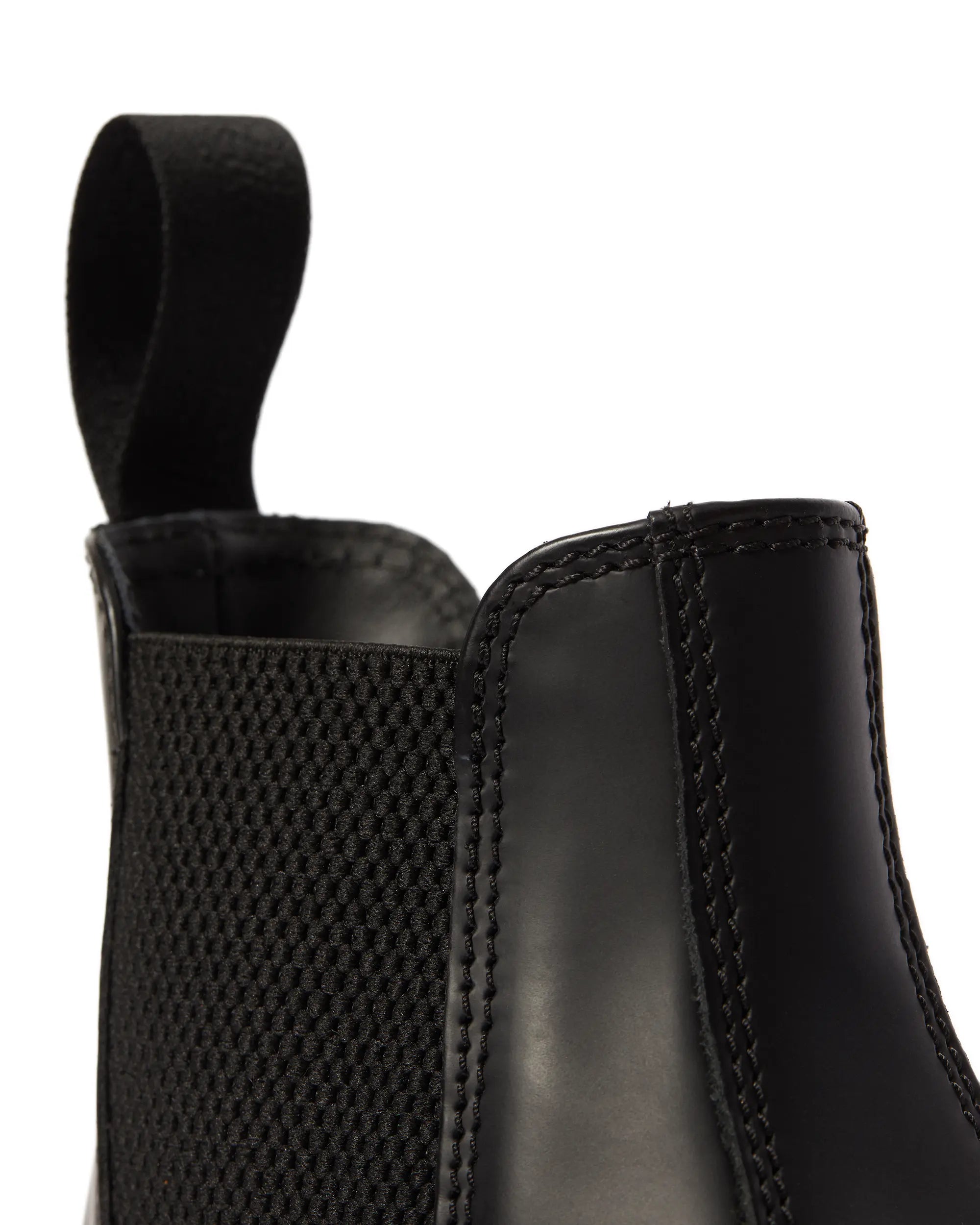 Bei PICK UP in Düsseldorf findest Du Dr. Martens, 2976 MONO Black Smooth  und viel mehr von Dr. Martens