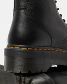 Bei PICK UP in Düsseldorf findest Du Dr. Martens, Jadon Iii Black Pisa  und viel mehr von Dr. Martens