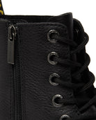 Bei PICK UP in Düsseldorf findest Du Dr. Martens, Jadon Iii Black Pisa  und viel mehr von Dr. Martens