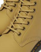 Bei PICK UP in Düsseldorf findest Du Dr. Martens, 1460 Pascal Mustard Virginia  und viel mehr von Dr. Martens