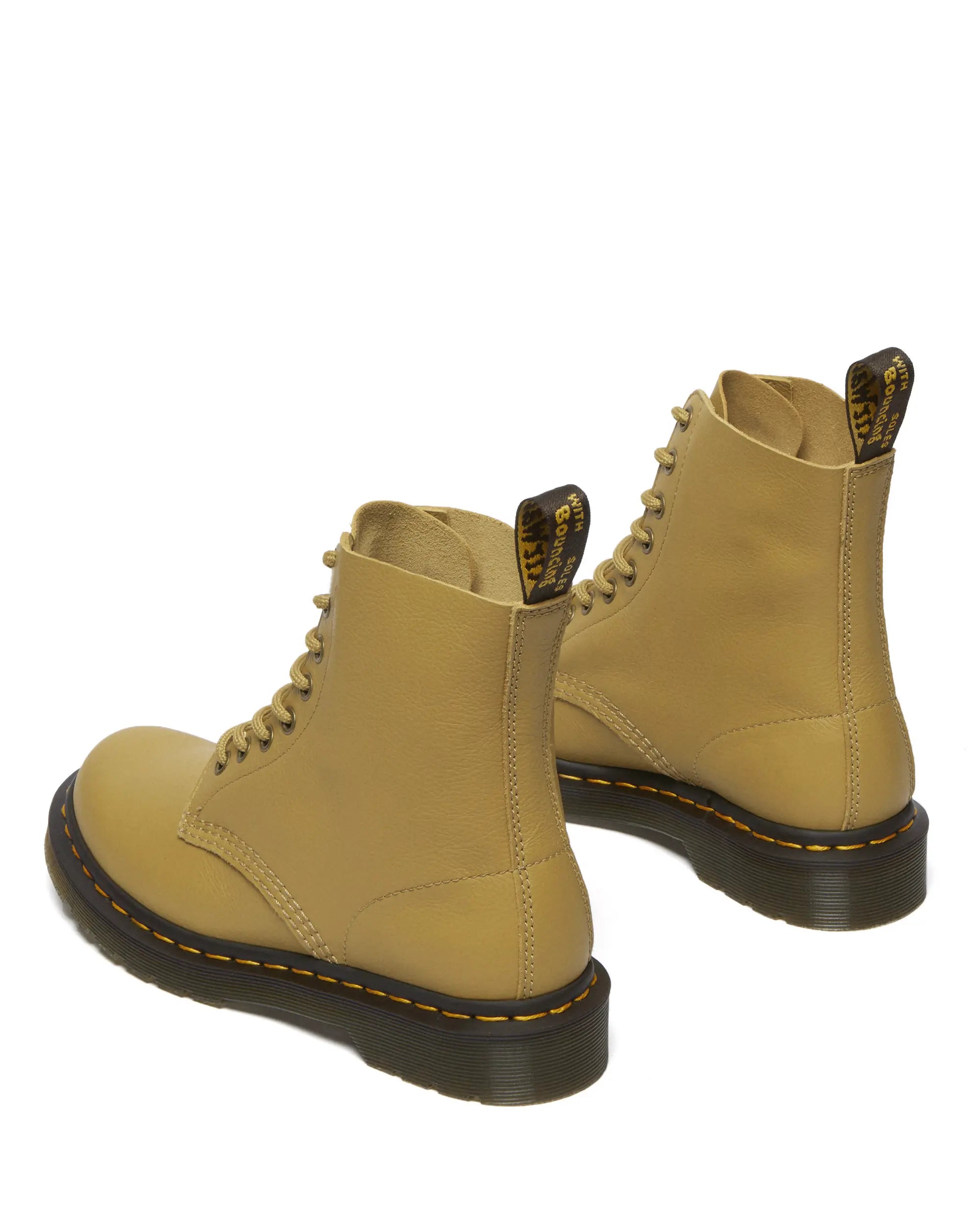 Bei PICK UP in Düsseldorf findest Du Dr. Martens, 1460 Pascal Mustard Virginia  und viel mehr von Dr. Martens