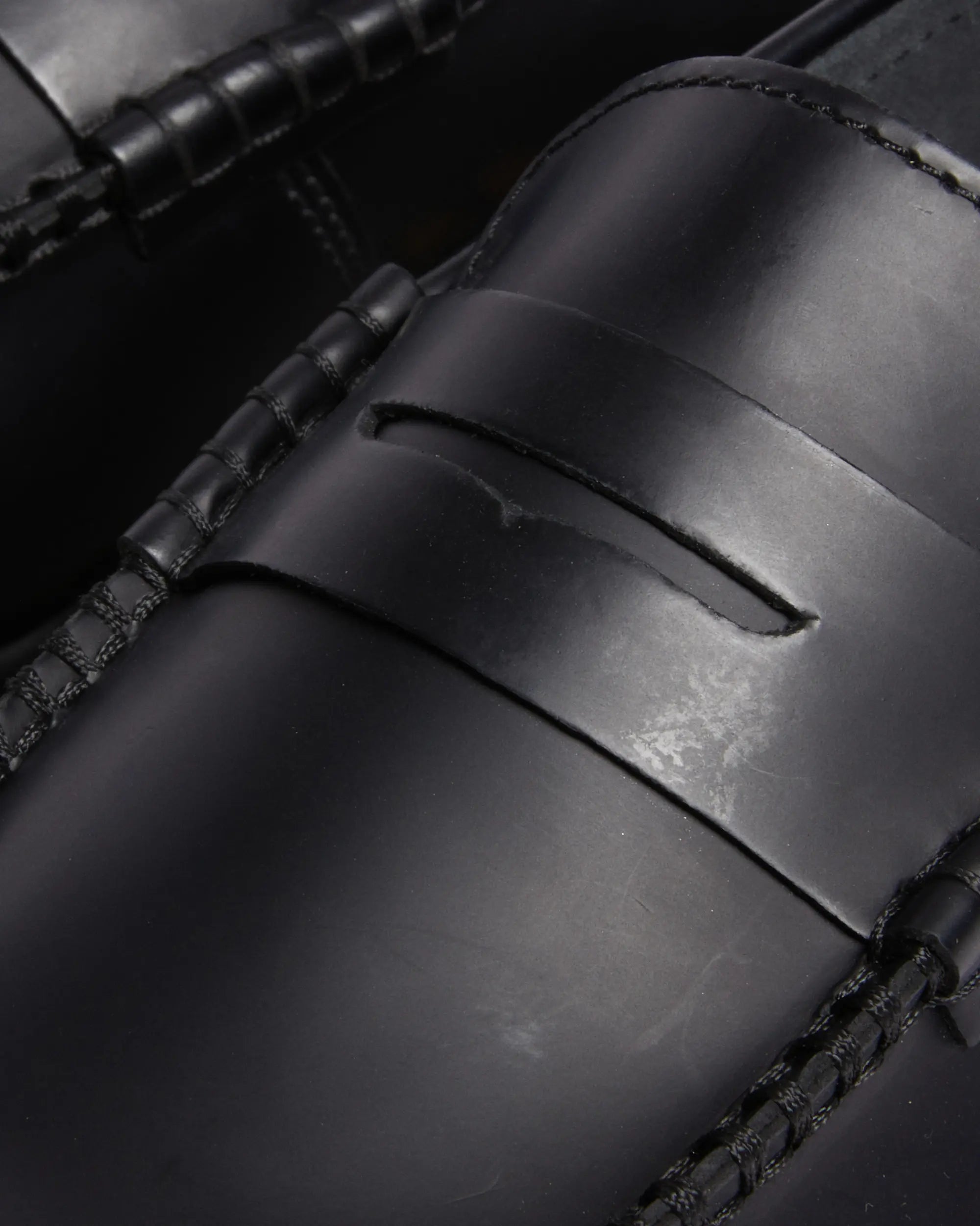 Bei PICK UP in Düsseldorf findest Du Dr. Martens, Penton Black Smooth und viel mehr von Dr. Martens