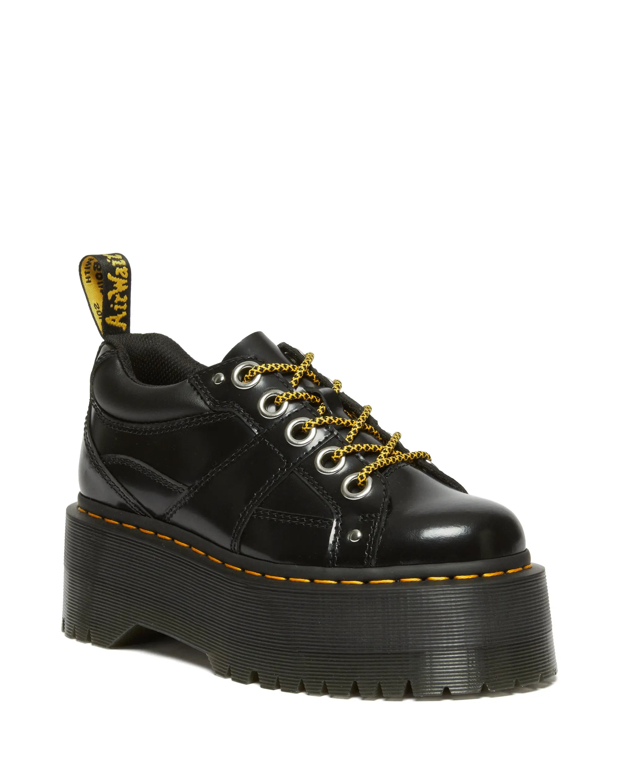Bei PICK UP in Düsseldorf findest Du Dr. Martens, 5i Quad Max Black Buttero und viel mehr von Dr. Martens