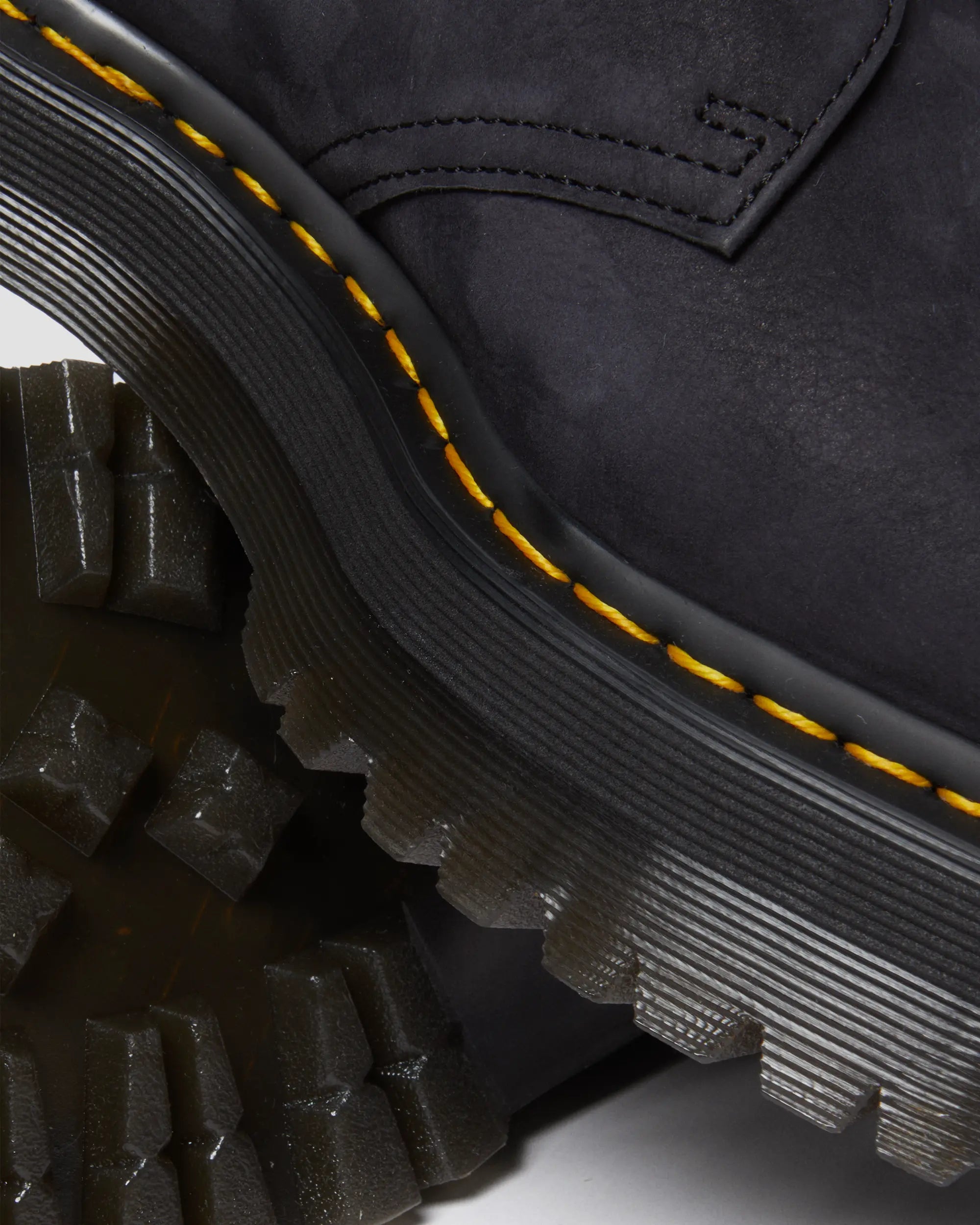 Bei PICK UP in Düsseldorf findest Du Dr. Martens, 1461 Quad Ii  Charcoal Grey Tumbled Nubuck  und viel mehr von Dr. Martens