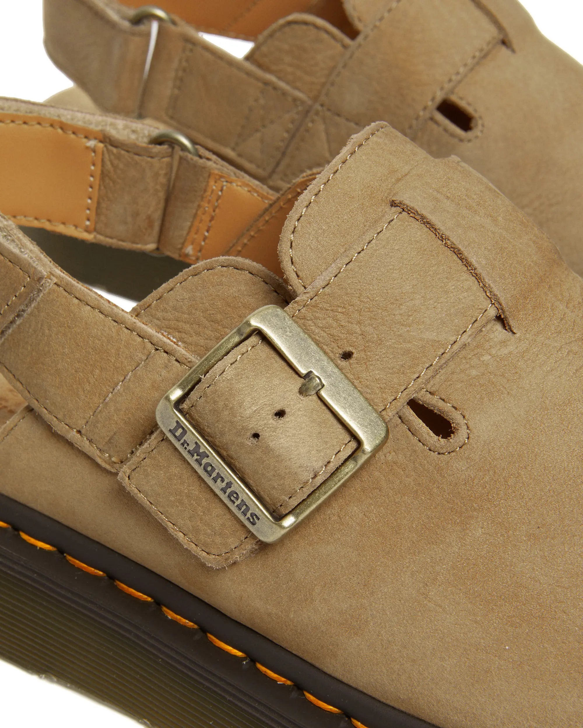 Bei PICK UP in Düsseldorf findest Du Dr. Martens, Jorge Ii Savannah Tan Tumbled Nubuck und viel mehr von Dr. Martens