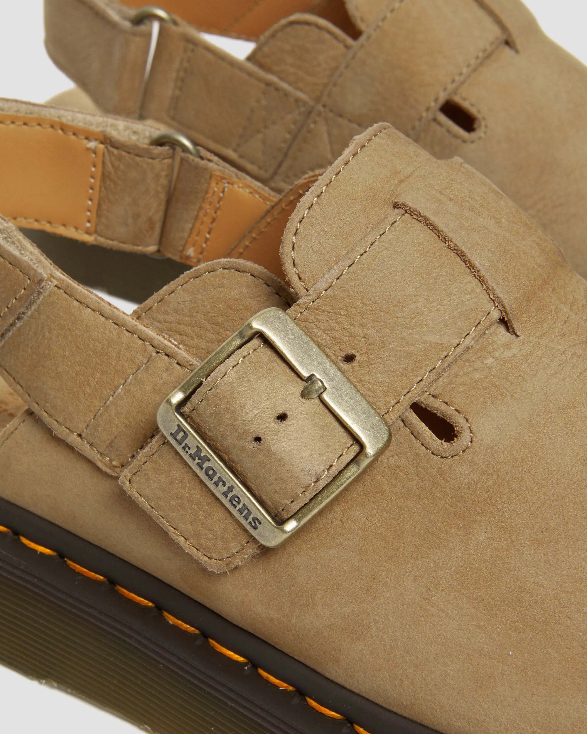 Bei PICK UP in Düsseldorf findest Du Dr. Martens, Jorge Ii Savannah Tan Tumbled Nubuck und viel mehr von Dr. Martens