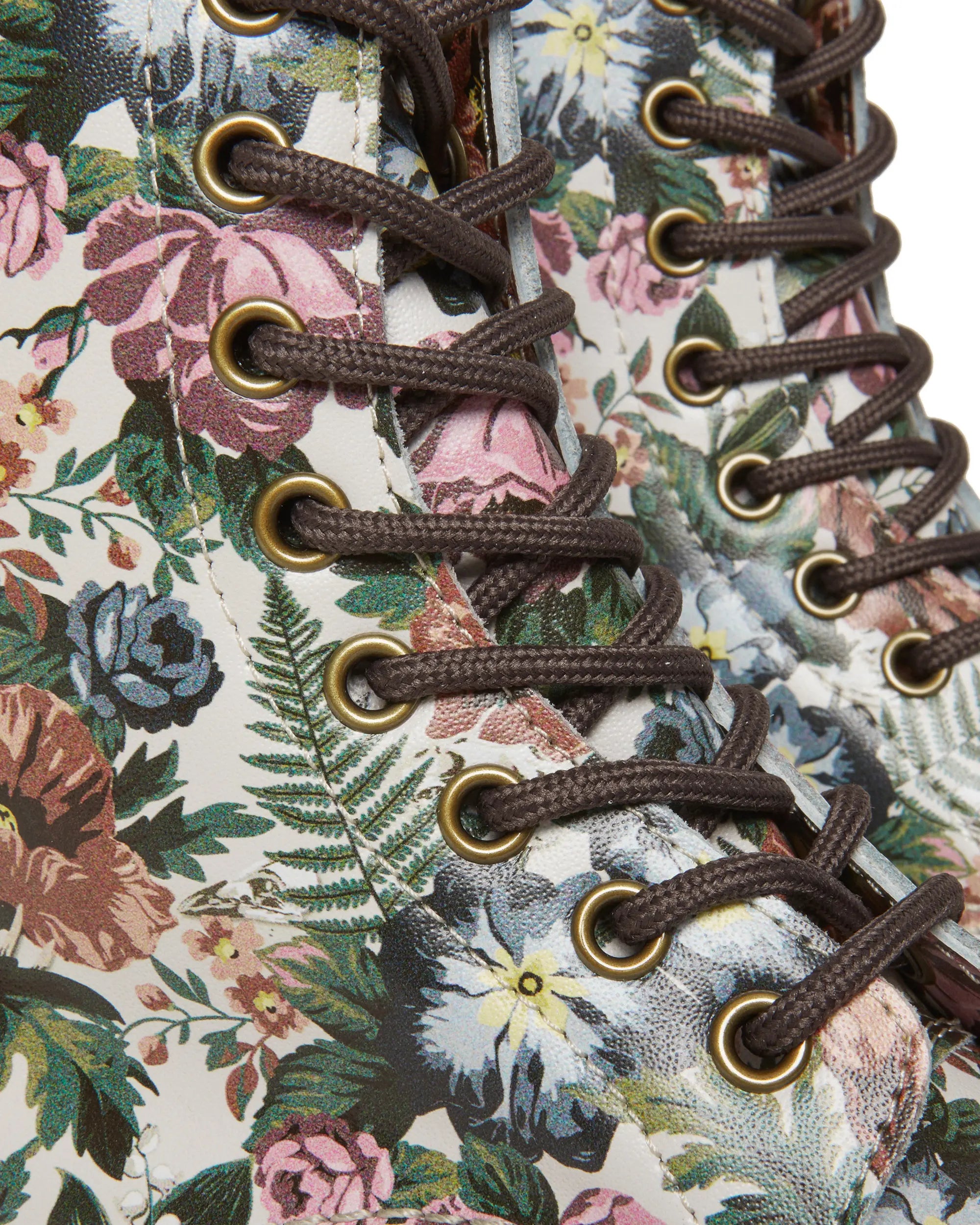 Bei PICK UP in Düsseldorf findest Du Dr. Martens, 1460 W Multi Floral Garden Print Backhand und viel mehr von Dr. Martens