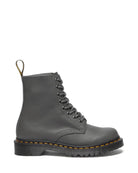 Bei PICK UP in Düsseldorf findest Du Dr. Martens, 1460 Pascal Gunmetal Virginia  und viel mehr von Dr. Martens