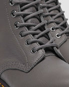 Bei PICK UP in Düsseldorf findest Du Dr. Martens, 1460 Pascal Gunmetal Virginia  und viel mehr von Dr. Martens