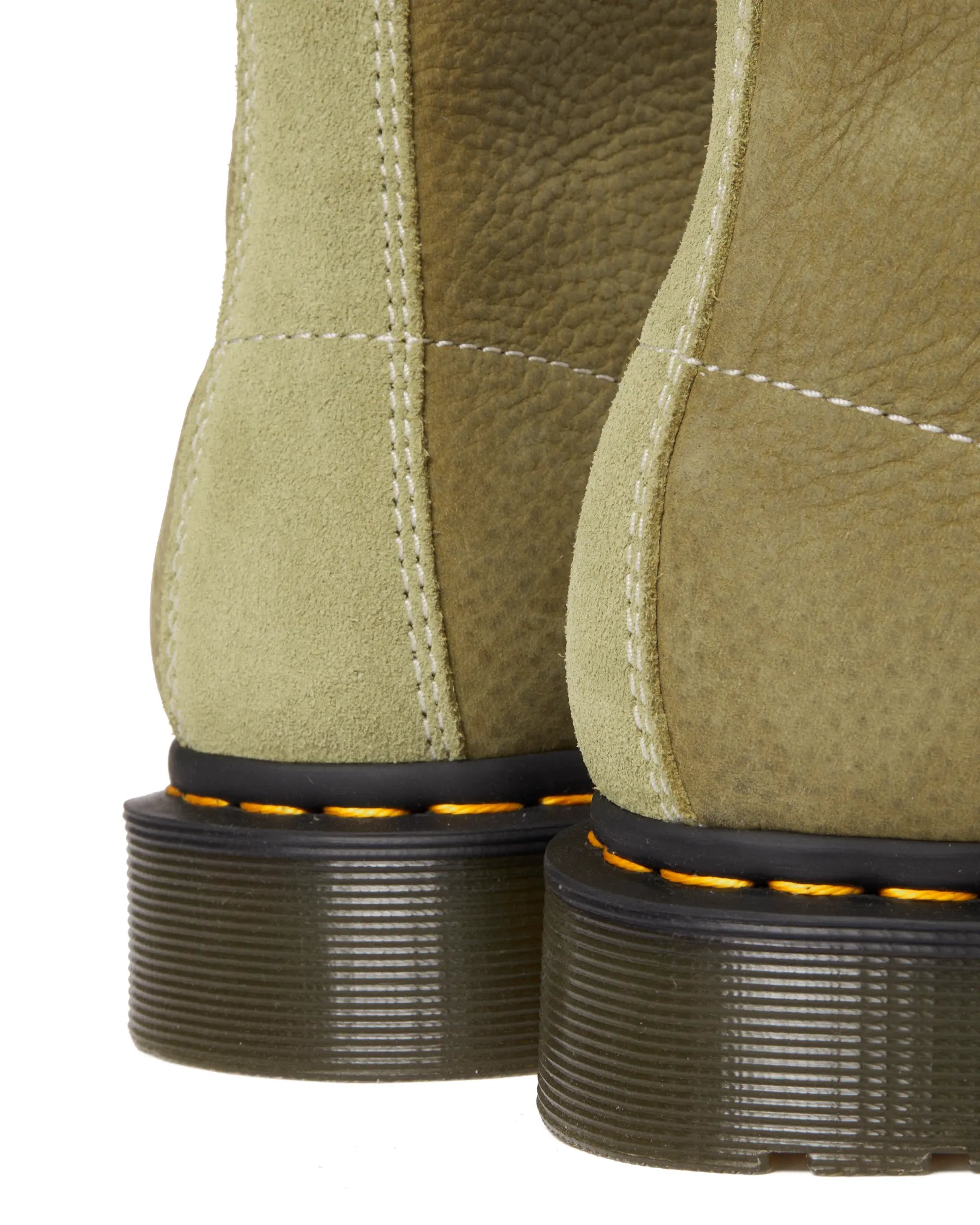 Bei PICK UP in Düsseldorf findest Du Dr. Martens, 1460 Muted Olive Tumbled Nubuck+E.H.Suede  und viel mehr von Dr. Martens