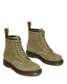 Bei PICK UP in Düsseldorf findest Du Dr. Martens, 1460 Muted Olive Tumbled Nubuck+E.H.Suede  und viel mehr von Dr. Martens