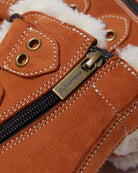 Bei PICK UP in Düsseldorf findest Du Dr. Martens, 1460 Ltt Fl Tan Buttersoft Wp  und viel mehr von Dr. Martens