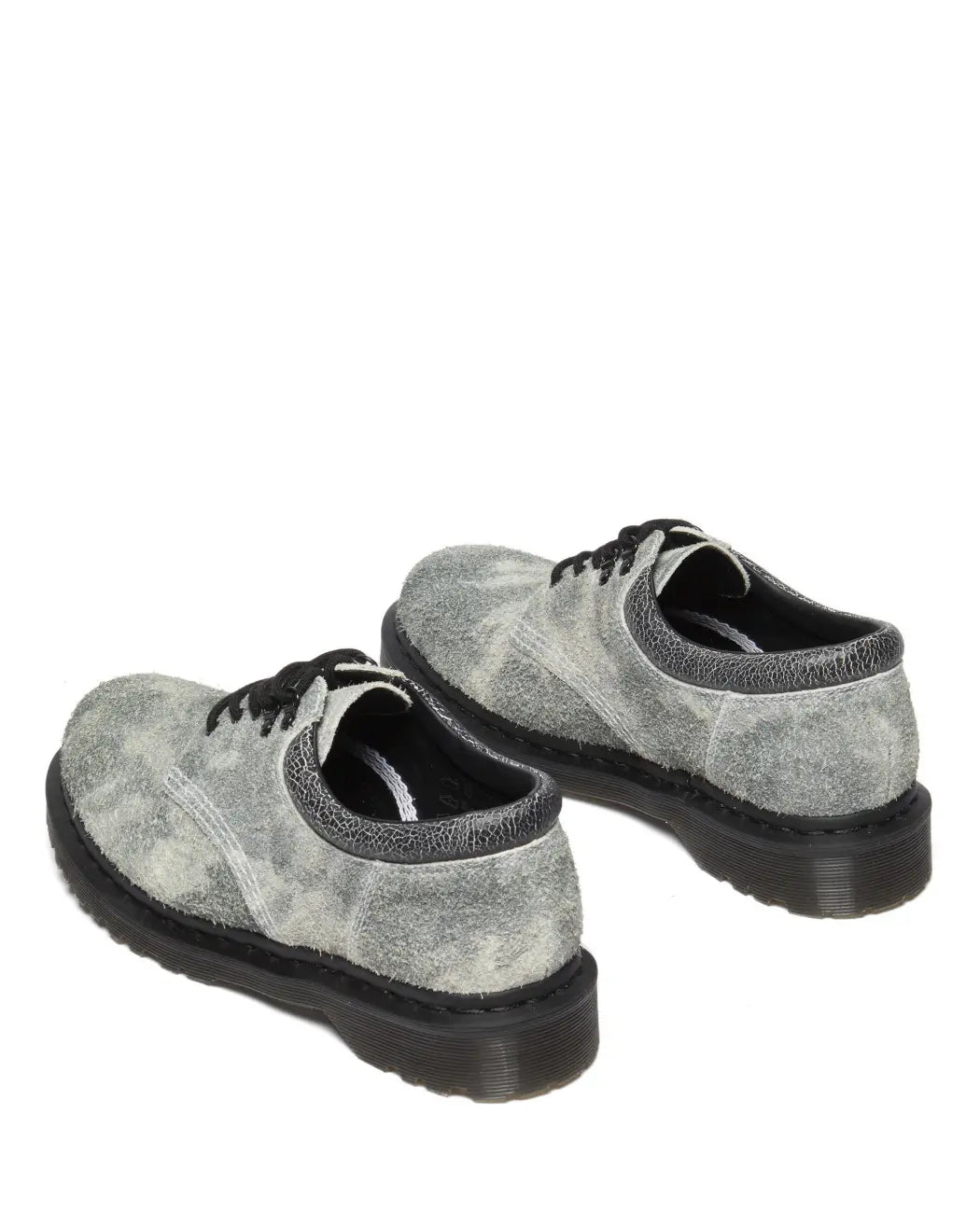 Bei PICK UP in Düsseldorf findest Du Dr. Martens, 8053 Grey Black Optical White Stonewashed Hairy Suede Cracked Effect Suede  und viel mehr von Dr. Martens