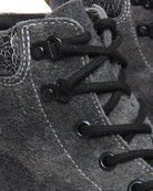 Bei PICK UP in Düsseldorf findest Du Dr. Martens, 939 Black/Gunmetal Black/Optical White Stonewashed Hairy Suede Mb Cracked Effect Suede  und viel mehr von Dr. Martens