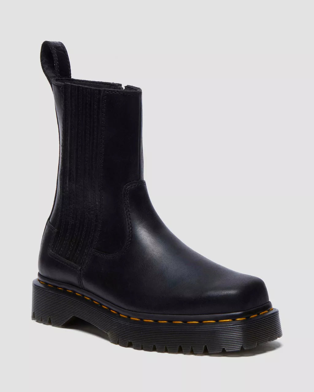 Bei PICK UP in Düsseldorf findest Du Dr. Martens, Amaayah Lo Black Orleans  und viel mehr von Dr. Martens