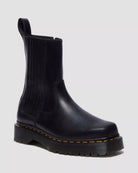 Bei PICK UP in Düsseldorf findest Du Dr. Martens, Amaayah Lo Black Orleans  und viel mehr von Dr. Martens