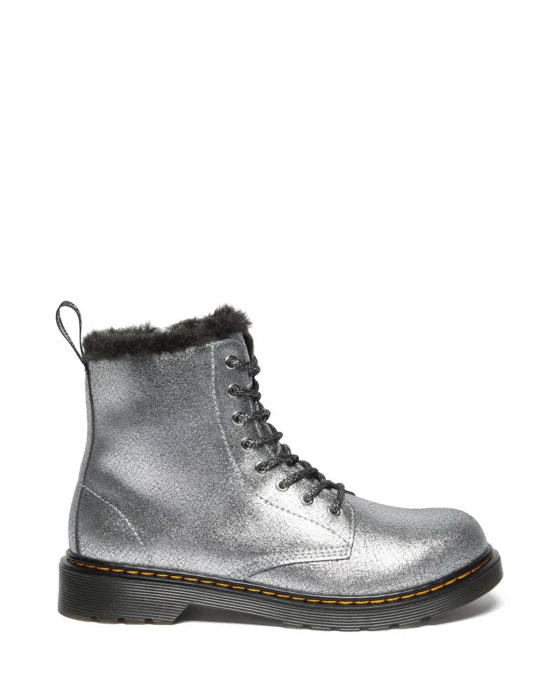 Bei PICK UP in Düsseldorf findest Du Dr. Martens, 1460 Serena J Silver Distressed Foil  und viel mehr von Dr. Martens
