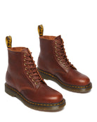 Bei PICK UP in Düsseldorf findest Du Dr. Martens, 1460 Pascal Cashew Ambassador  und viel mehr von Dr. Martens