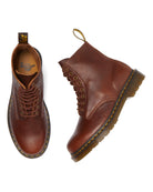 Bei PICK UP in Düsseldorf findest Du Dr. Martens, 1460 Pascal Cashew Ambassador  und viel mehr von Dr. Martens
