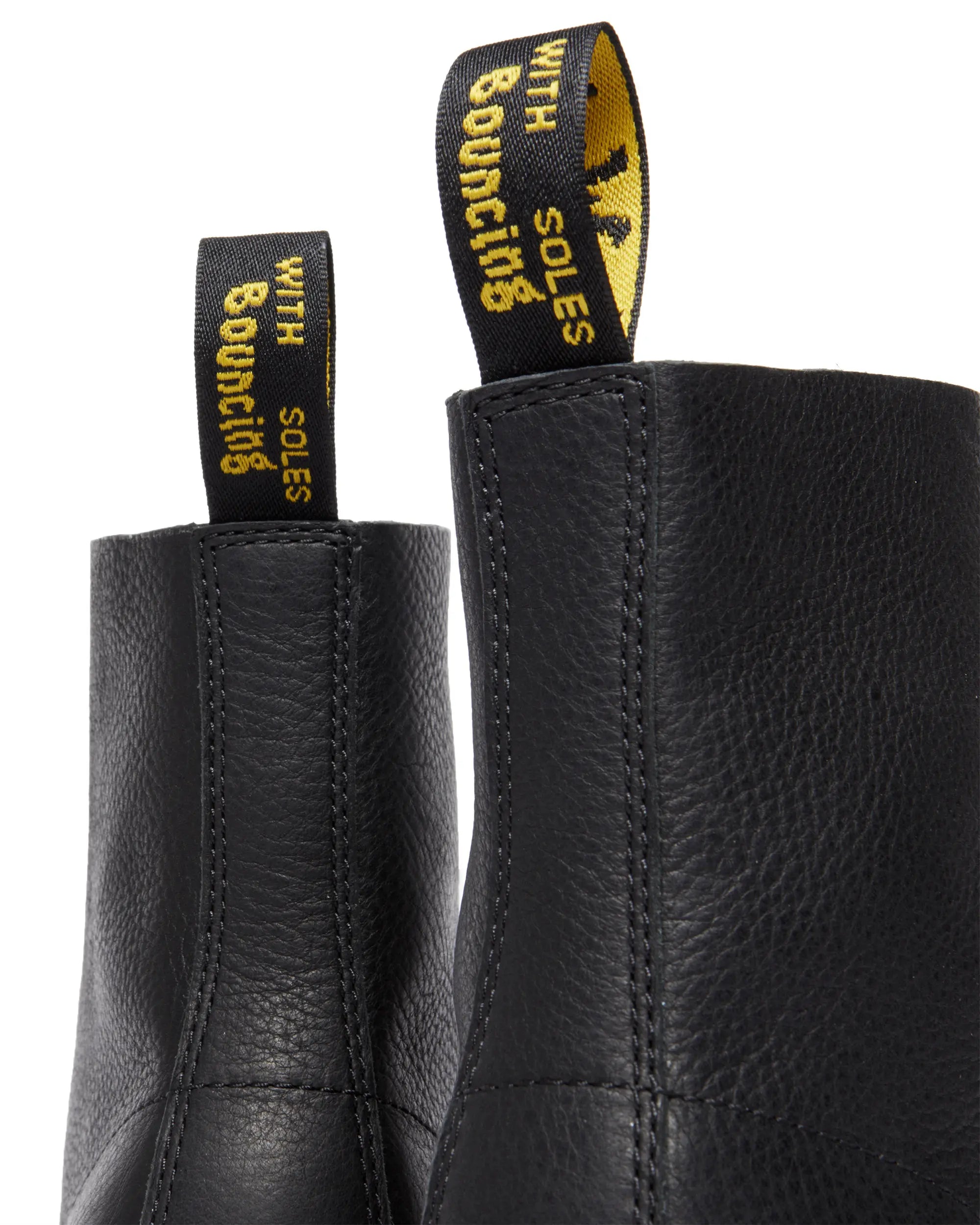 Bei PICK UP in Düsseldorf findest Du Dr. Martens, 1460 Pascal Black Ambassador  und viel mehr von Dr. Martens