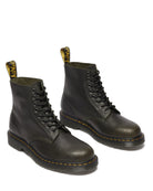Bei PICK UP in Düsseldorf findest Du Dr. Martens, 1460 Pascal Forest Green Ambassador  und viel mehr von Dr. Martens