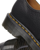 Bei PICK UP in Düsseldorf findest Du Dr. Martens, 1461 Black Ambassador  und viel mehr von Dr. Martens
