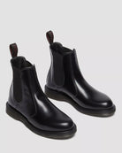 Bei PICK UP in Düsseldorf findest Du Dr. Martens, Flora Black Polished Smooth  und viel mehr von Dr. Martens