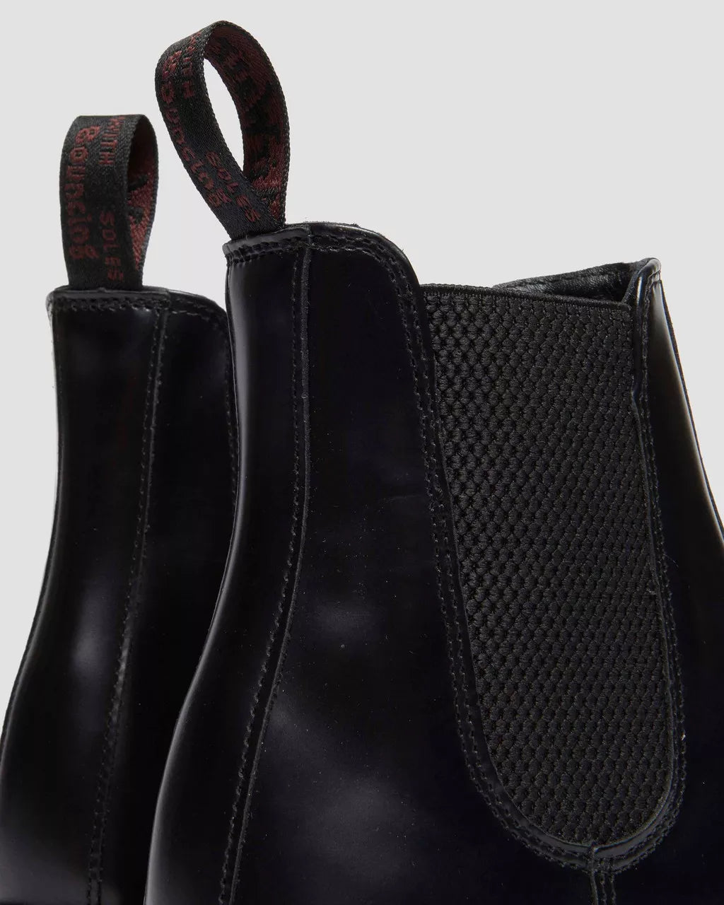 Bei PICK UP in Düsseldorf findest Du Dr. Martens, Flora Black Polished Smooth  und viel mehr von Dr. Martens