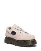 Bei PICK UP in Düsseldorf findest Du Dr. Martens, Buzz 5i Powder Pink E.H Suede+Milled Nappa  und viel mehr von Dr. Martens