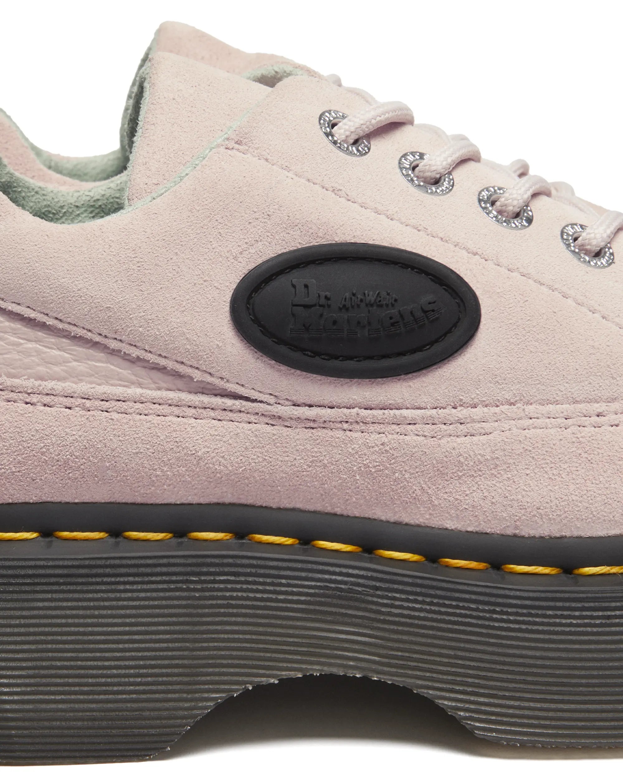 Bei PICK UP in Düsseldorf findest Du Dr. Martens, Buzz 5i Powder Pink E.H Suede+Milled Nappa  und viel mehr von Dr. Martens