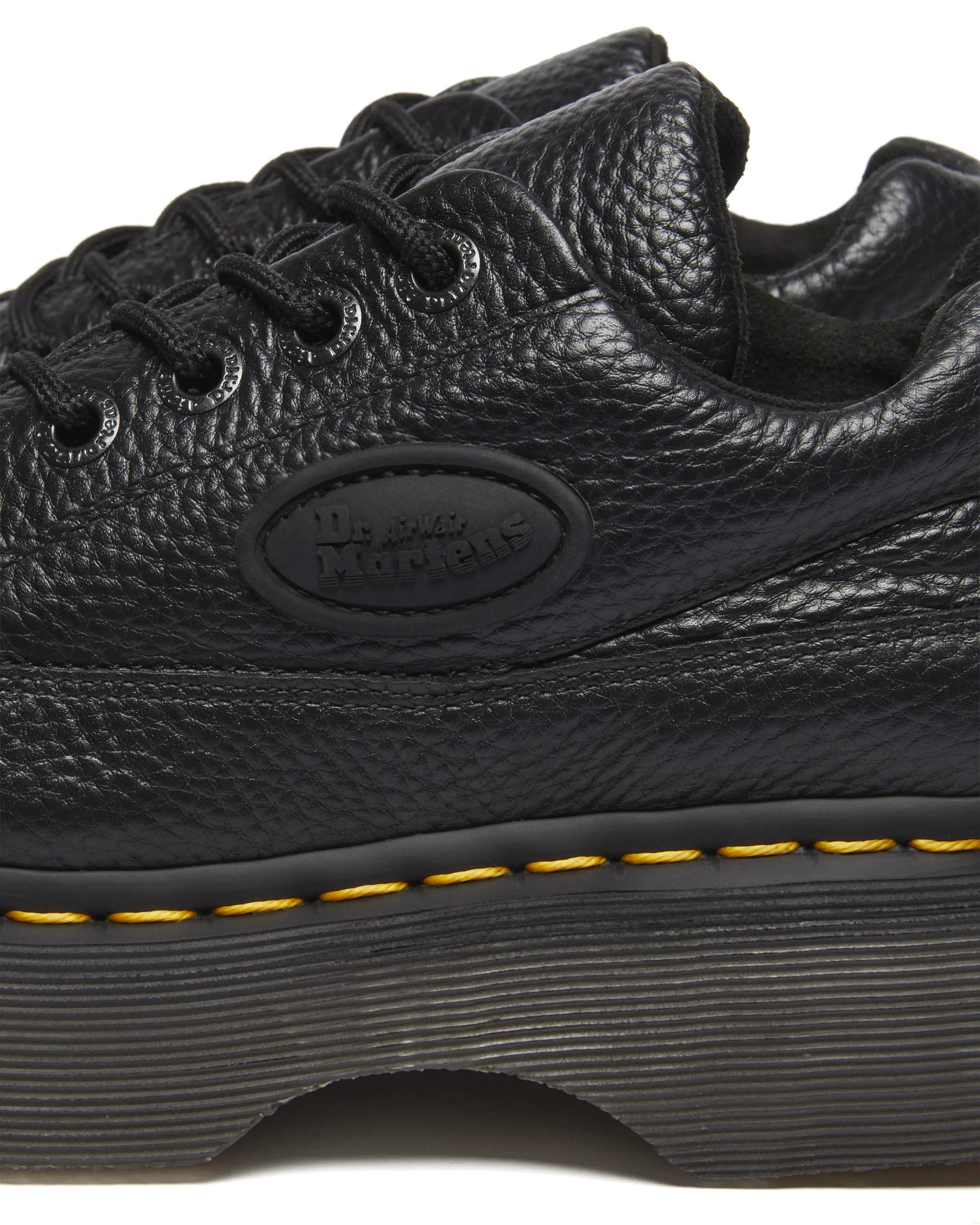 Bei PICK UP in Düsseldorf findest Du Dr. Martens, Buzz 5i Black Milled Nappa  und viel mehr von Dr. Martens