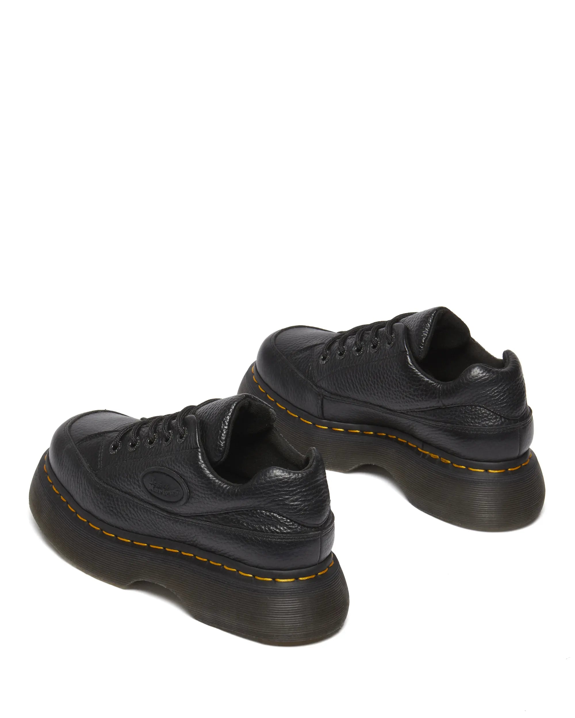 Bei PICK UP in Düsseldorf findest Du Dr. Martens, Buzz 5i Black Milled Nappa  und viel mehr von Dr. Martens