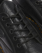 Bei PICK UP in Düsseldorf findest Du Dr. Martens, Buzz 5i Black Milled Nappa  und viel mehr von Dr. Martens