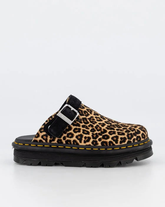Bei PICK UP in Düsseldorf findest Du Dr. Martens, Zebzag Mule Light Tan + Black Leopard  und viel mehr von Dr. Martens