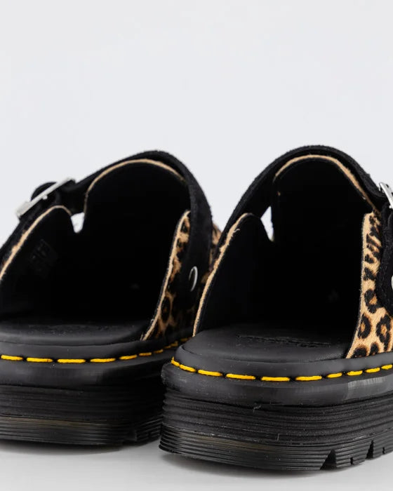 Bei PICK UP in Düsseldorf findest Du Dr. Martens, Zebzag Mule Light Tan + Black Leopard  und viel mehr von Dr. Martens