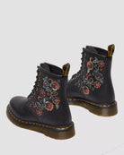 Bei PICK UP in Düsseldorf findest Du Dr. Martens, 1460 Vonda Tf Black Genix Nappa  und viel mehr von Dr. Martens