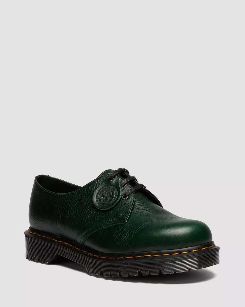 Dr. Martens 1461 DMS Green Buckingham Made in England 3-Loch Schuh aus grünem Leder mit gelber Rahmennaht